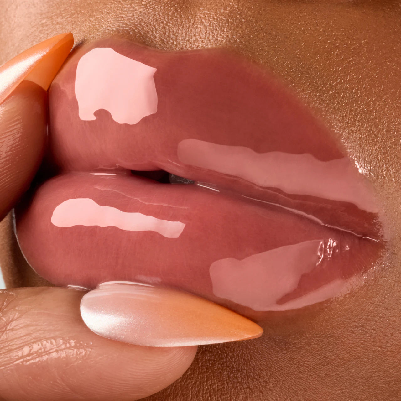 Honey Infused Lip Oil Bee-llini Peach