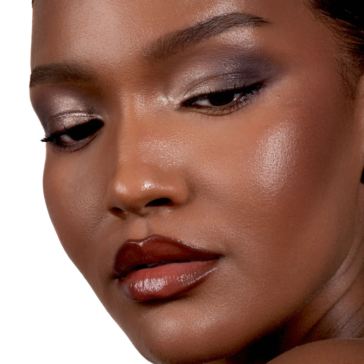 Luxe Glam Compact Nude
