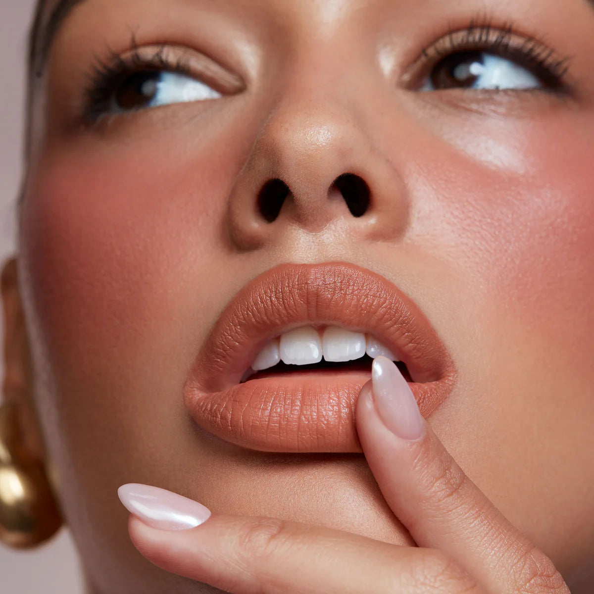 Silky Lip Crème She's Secure